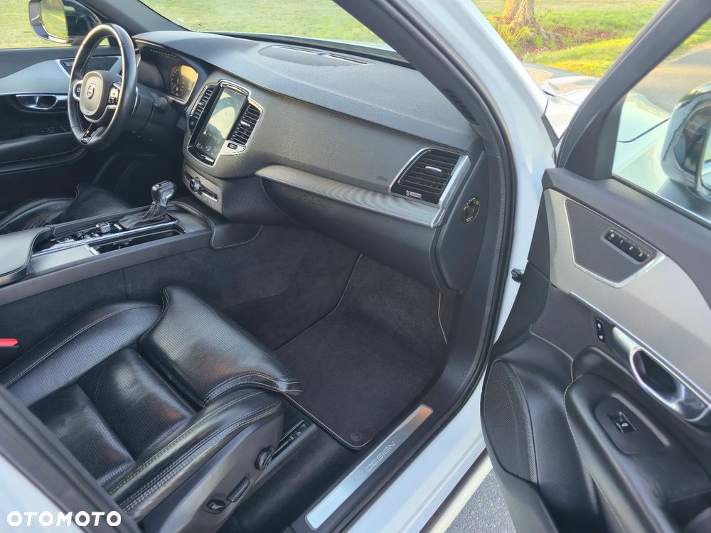 Volvo XC 90 D5 AWD R-Design - 17