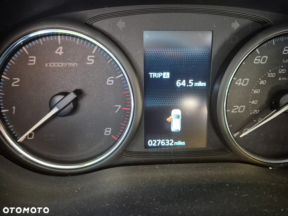 Mitsubishi Outlander 2.4 4WD CVT Intense - 17