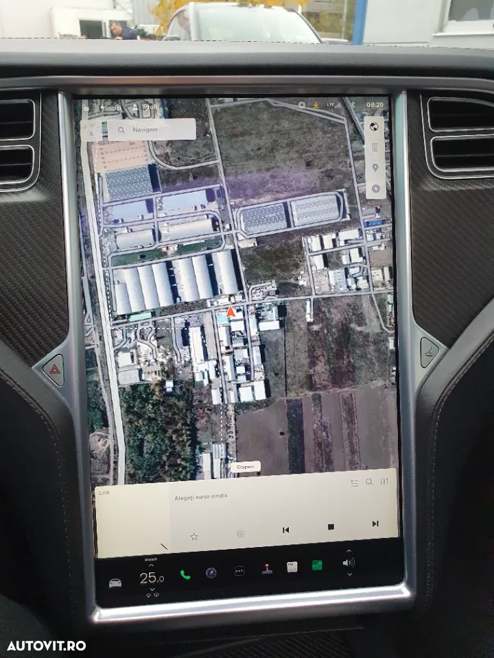 Tesla Model S - 26