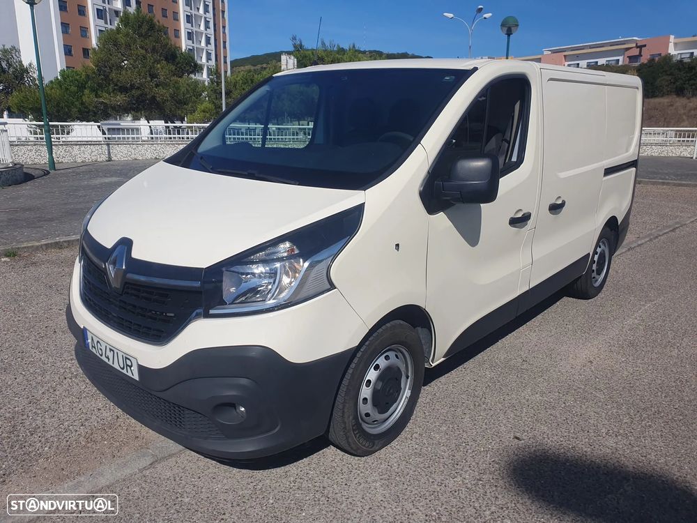 Renault Trafic 2.0 dCi 120cv - 2 Portas Laterais - 1