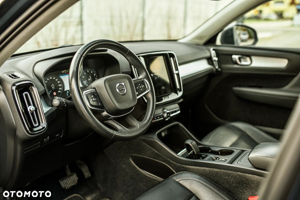 Volvo XC 40 T2 Core - 27