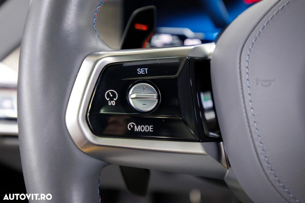 BMW M7 M760e xDrive AT PHEV - 27
