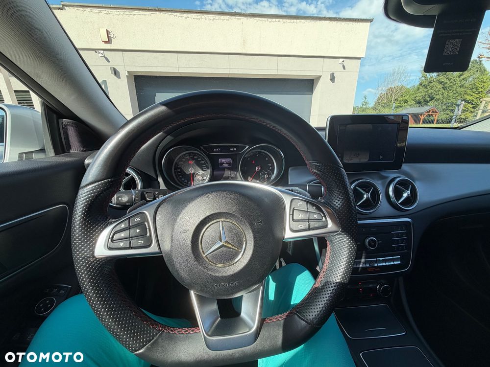 Mercedes-Benz CLA 220 d 4-Matic AMG Line - 9