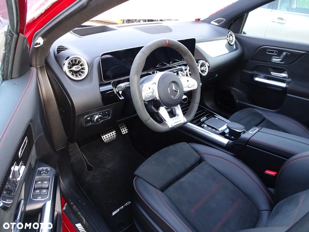 Mercedes-Benz GLA - 19