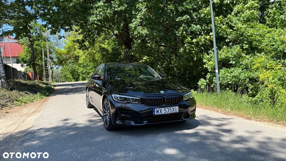 BMW Seria 3 330i Sport Line - 3