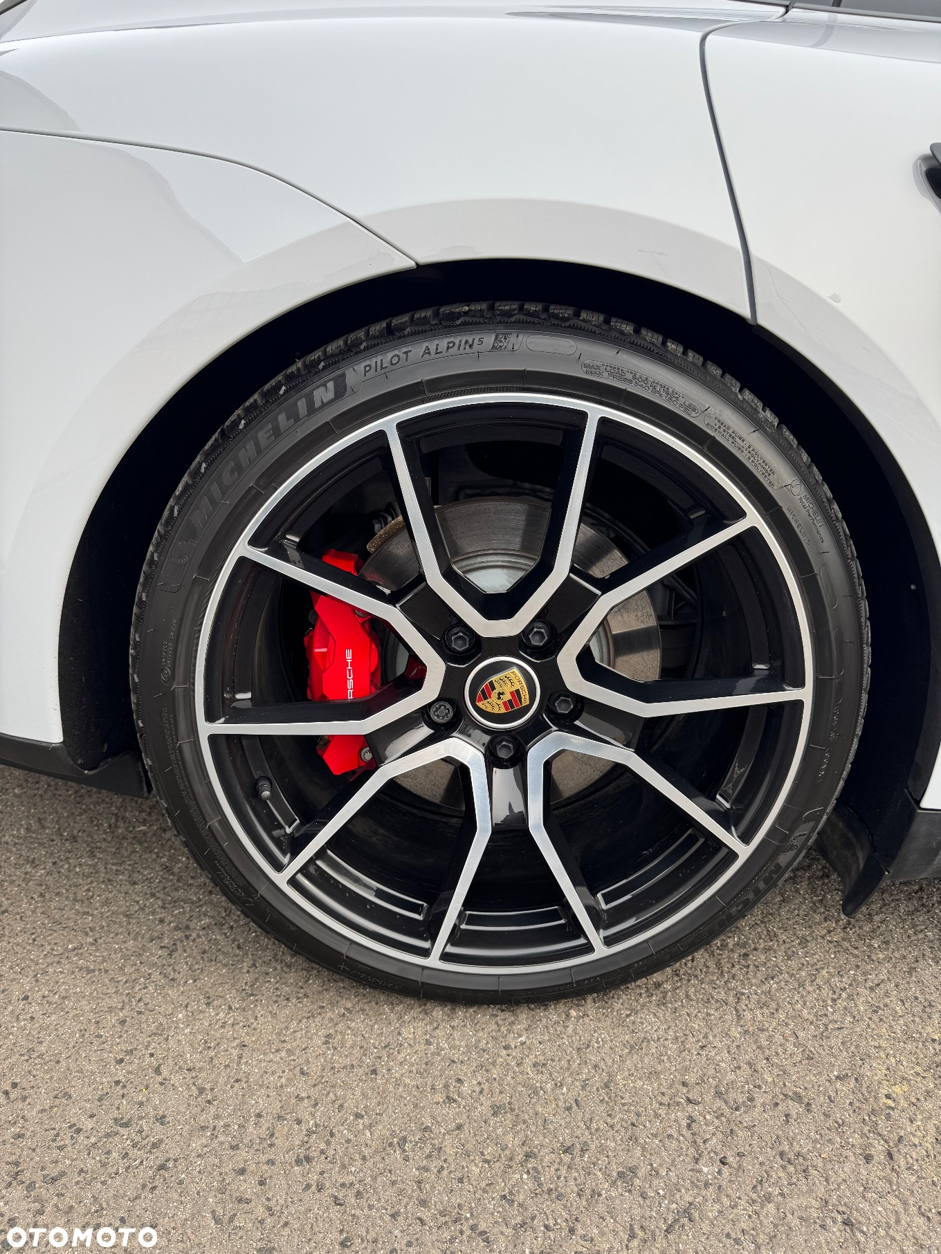 Porsche Taycan GTS Sport Turismo - 24