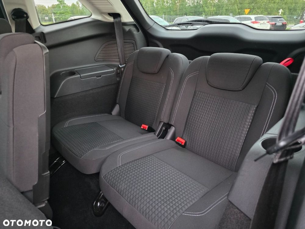 Ford C-MAX - 22