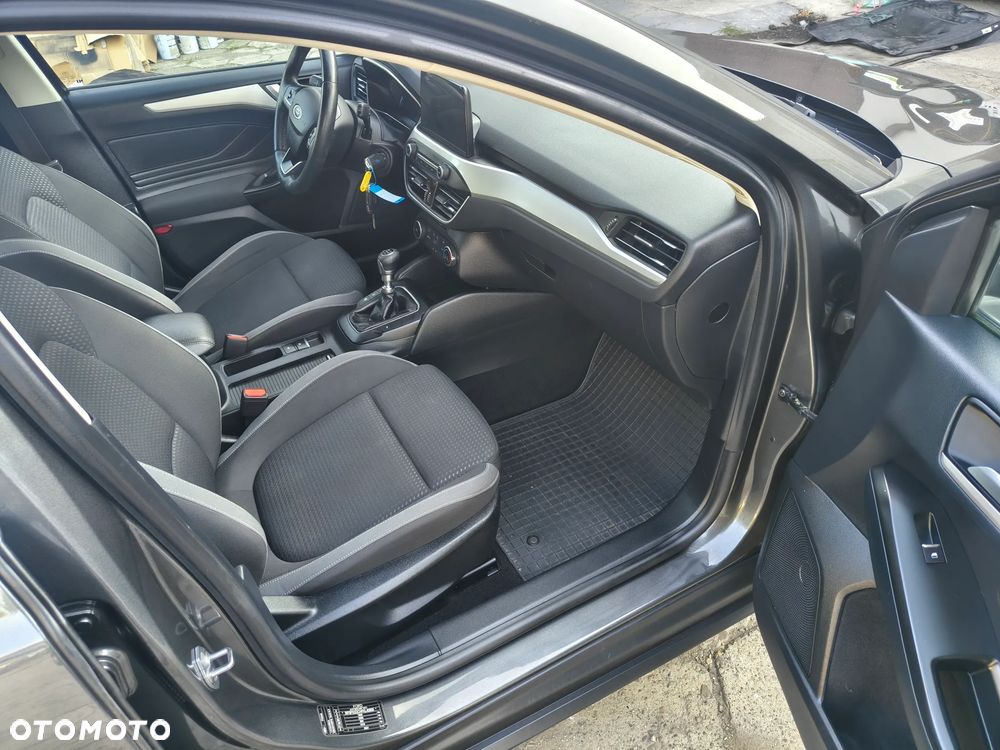 Ford Focus - 8