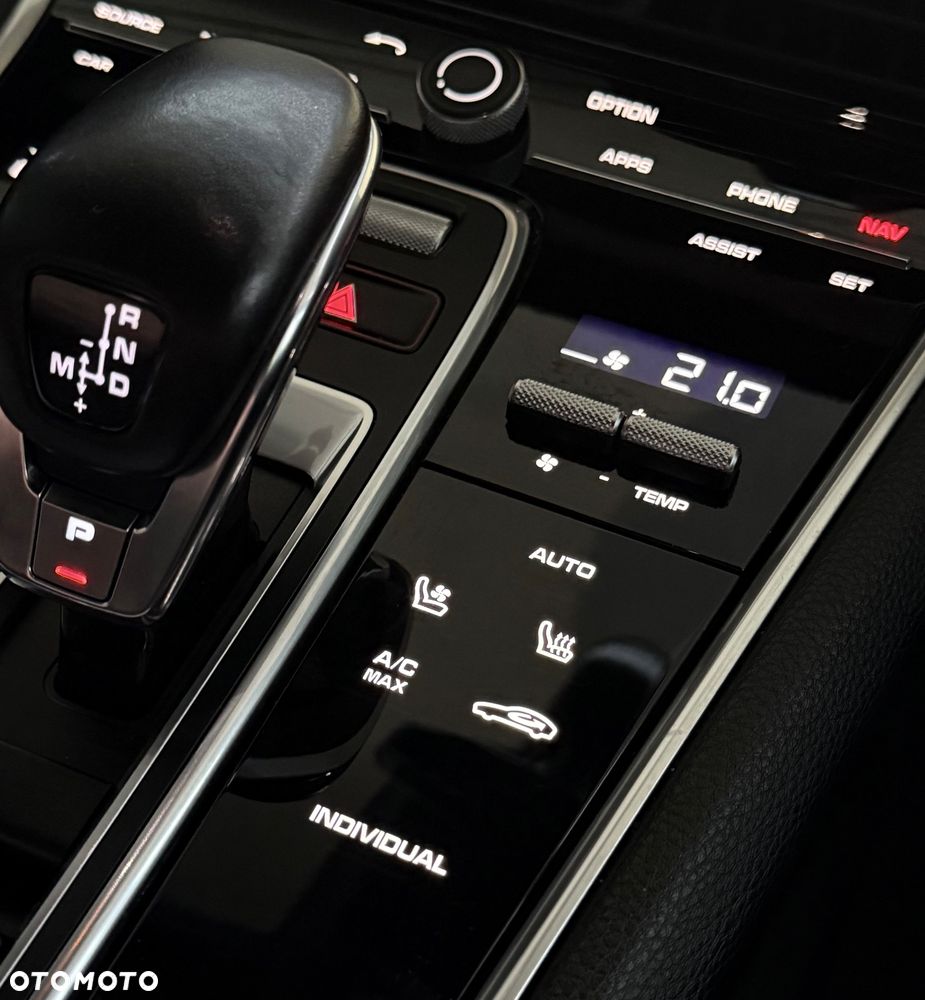 Porsche Panamera - 38