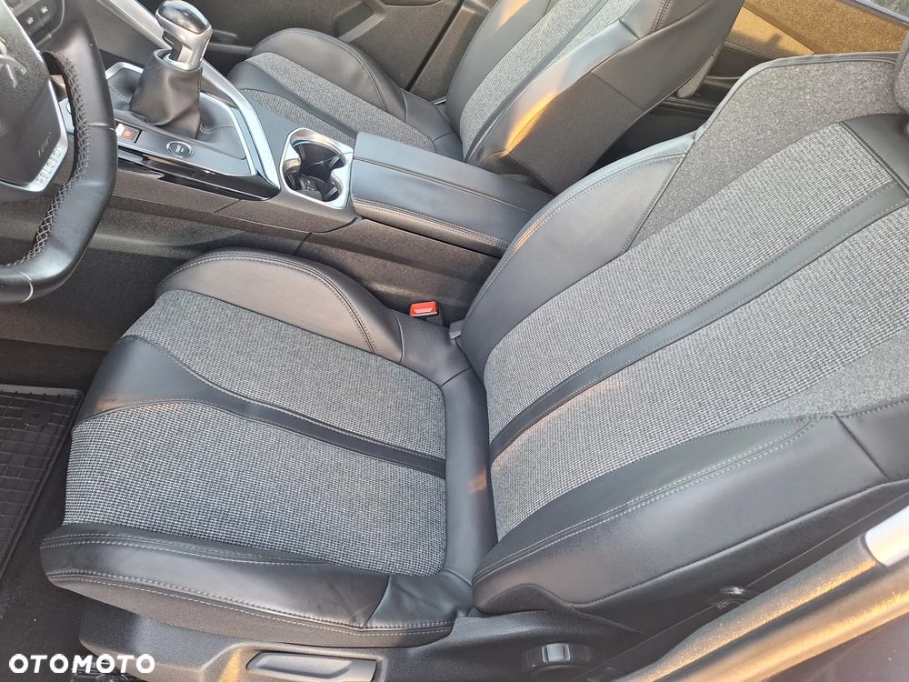 Peugeot 5008 BlueHDi 150 Allure - 14