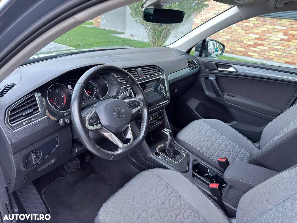 Volkswagen Tiguan - 9
