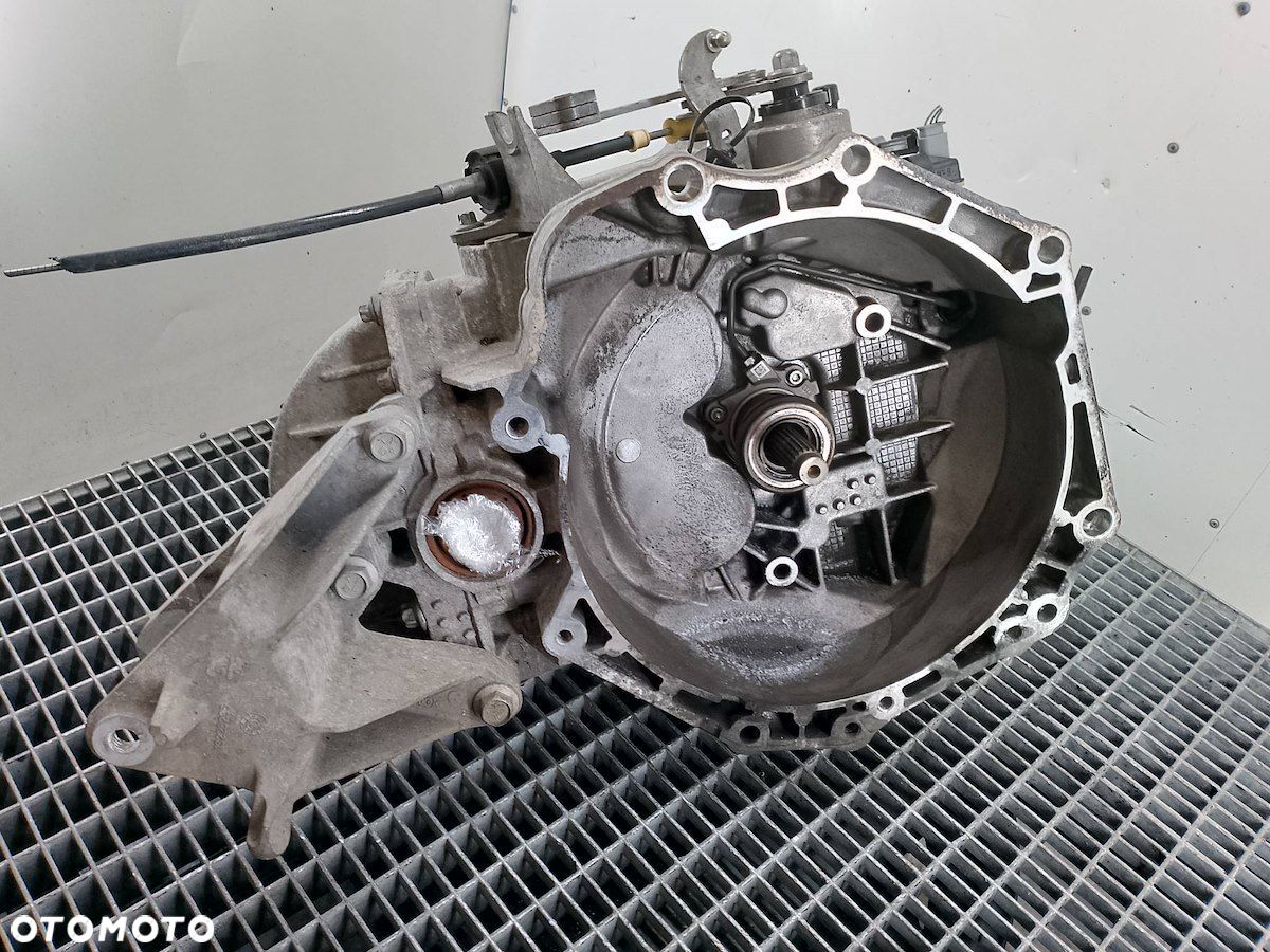 SKRZYNIA BIEGÓW MANUALNA OPEL INSIGNIA M32 1.6 16V - 1