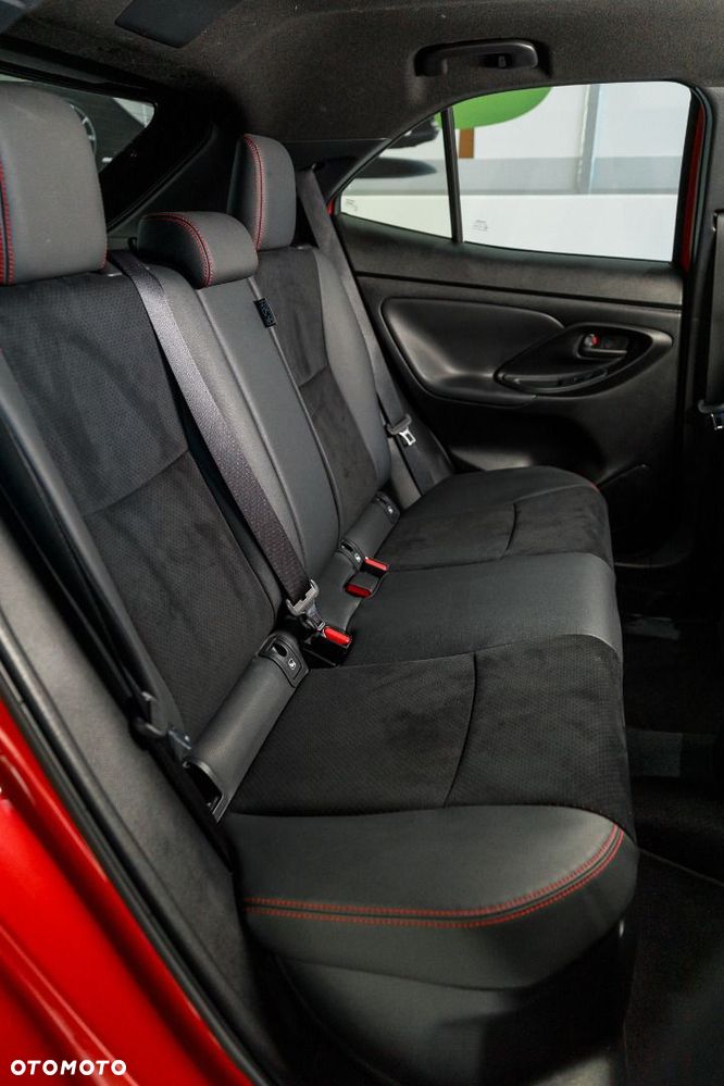 Toyota Yaris Cross Hybrid 1.5 GR Sport - 26