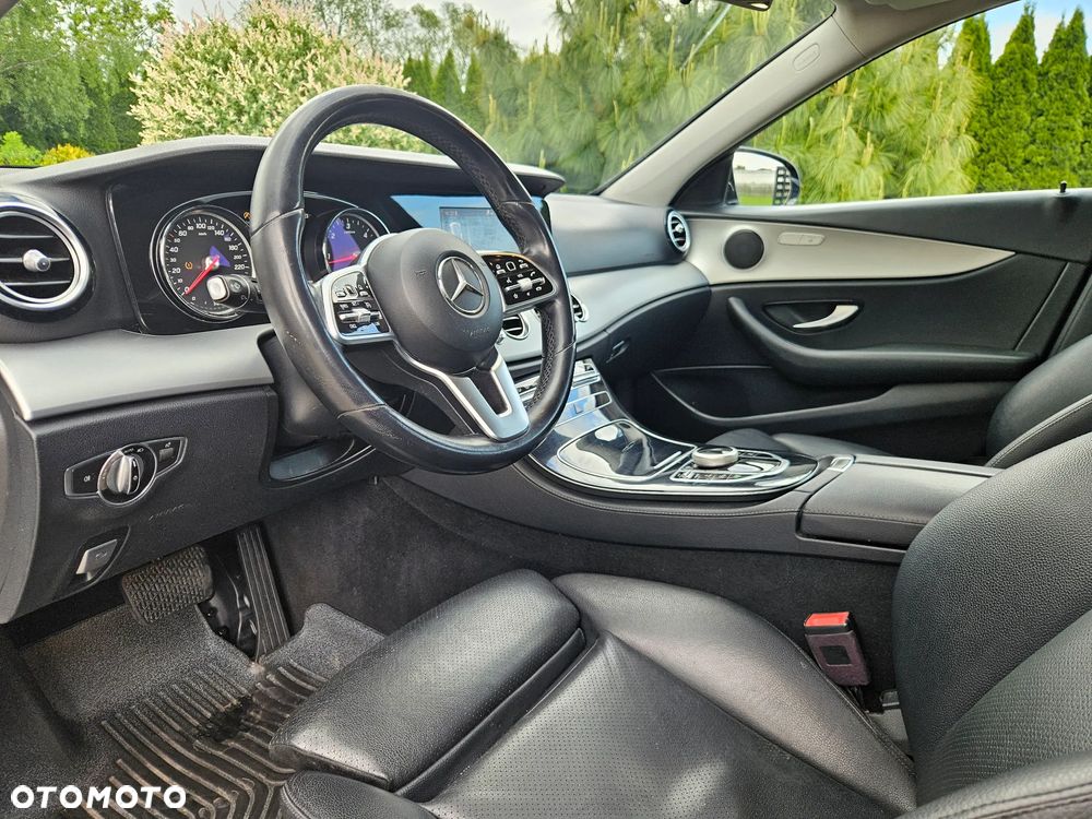 Mercedes-Benz Klasa E - 29
