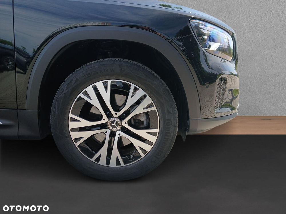 Mercedes-Benz GLB 200 Progressive 7G-DCT - 16
