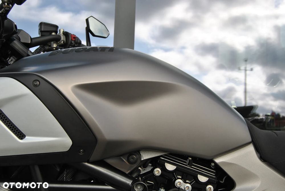 Ducati Diavel - 36