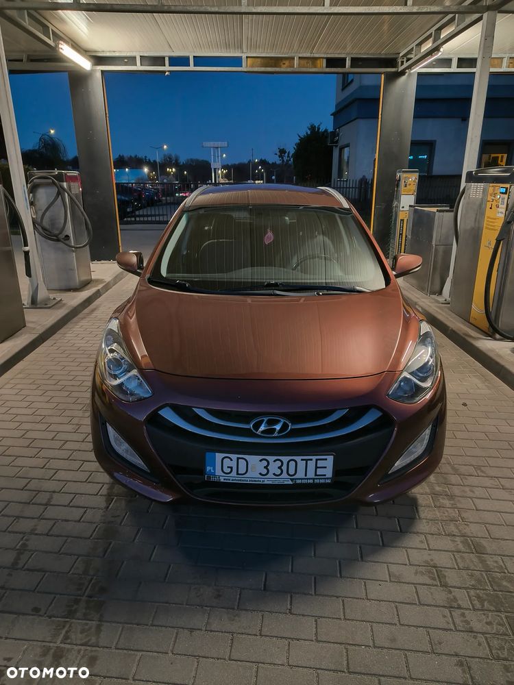 Hyundai i30 blue Kombi 1.6 CRDi Classic - 2