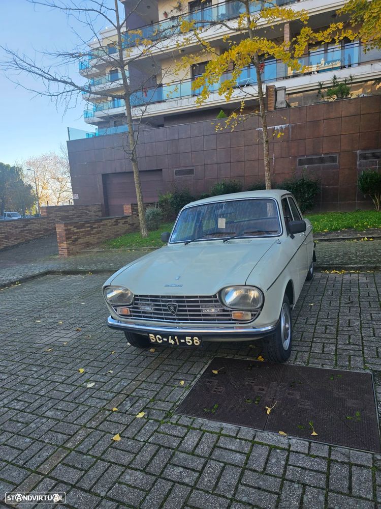 Peugeot 204 - 1