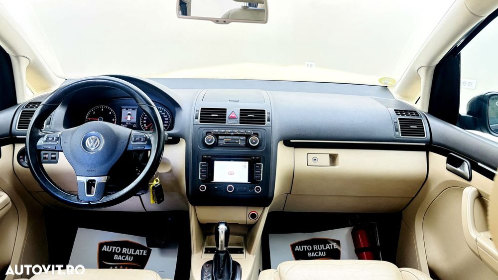 Volkswagen Touran - 8