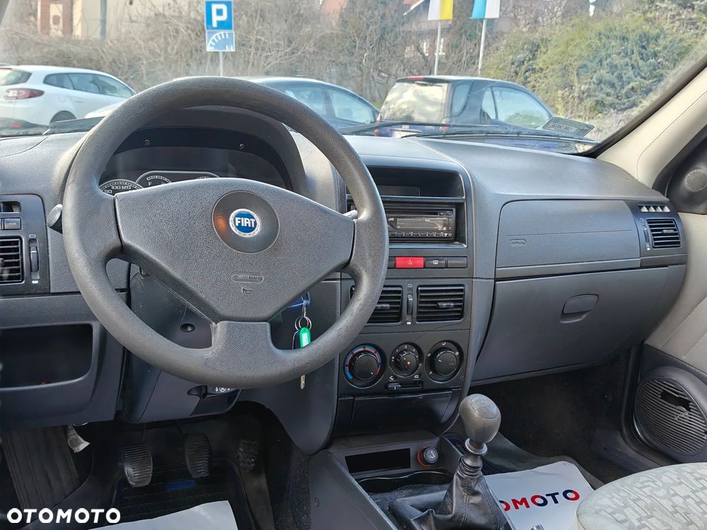 Fiat Albea 1.4 Dynamic - 6