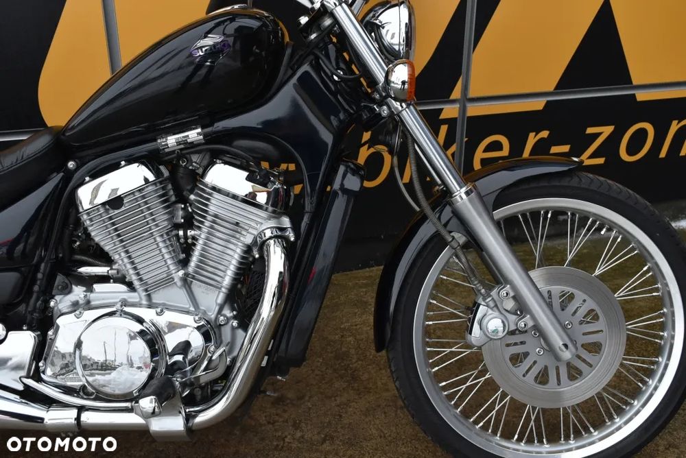 Suzuki Intruder - 5