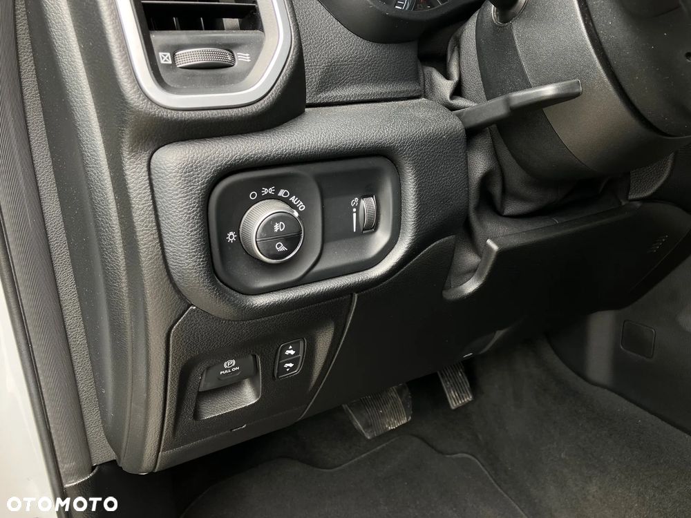 RAM 1500 5.7 eTorque Quad Cab Longbed Bighorn Black - 36