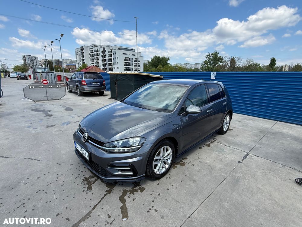 Volkswagen Golf - 9