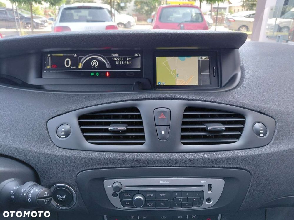 Renault Scenic - 24