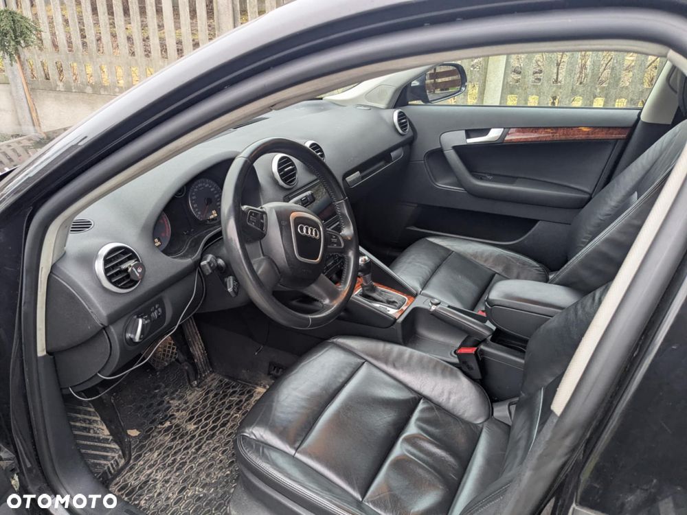 Audi A3 Sportback 1.6 TDI DPF S tronic Ambiente - 7