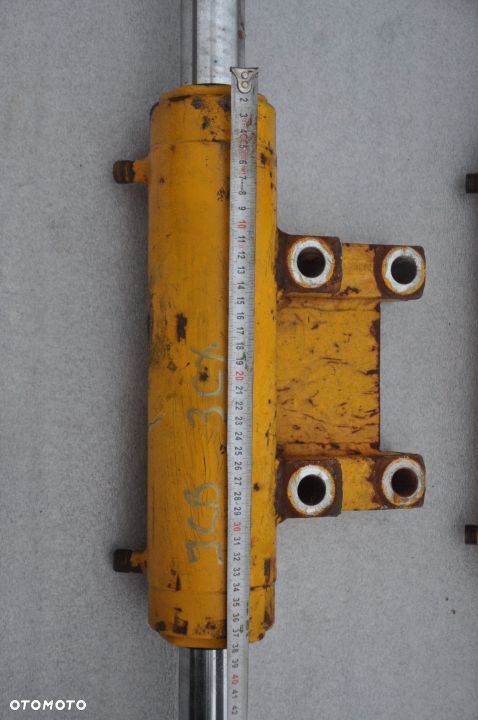 SIŁOWNIK SKRĘTU MOSTU JCB 3 CX 2003 ROK - 3