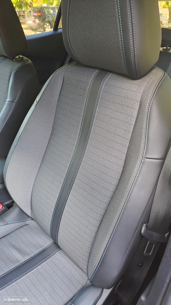 Peugeot 2008 1.2 PureTech Allure - 25