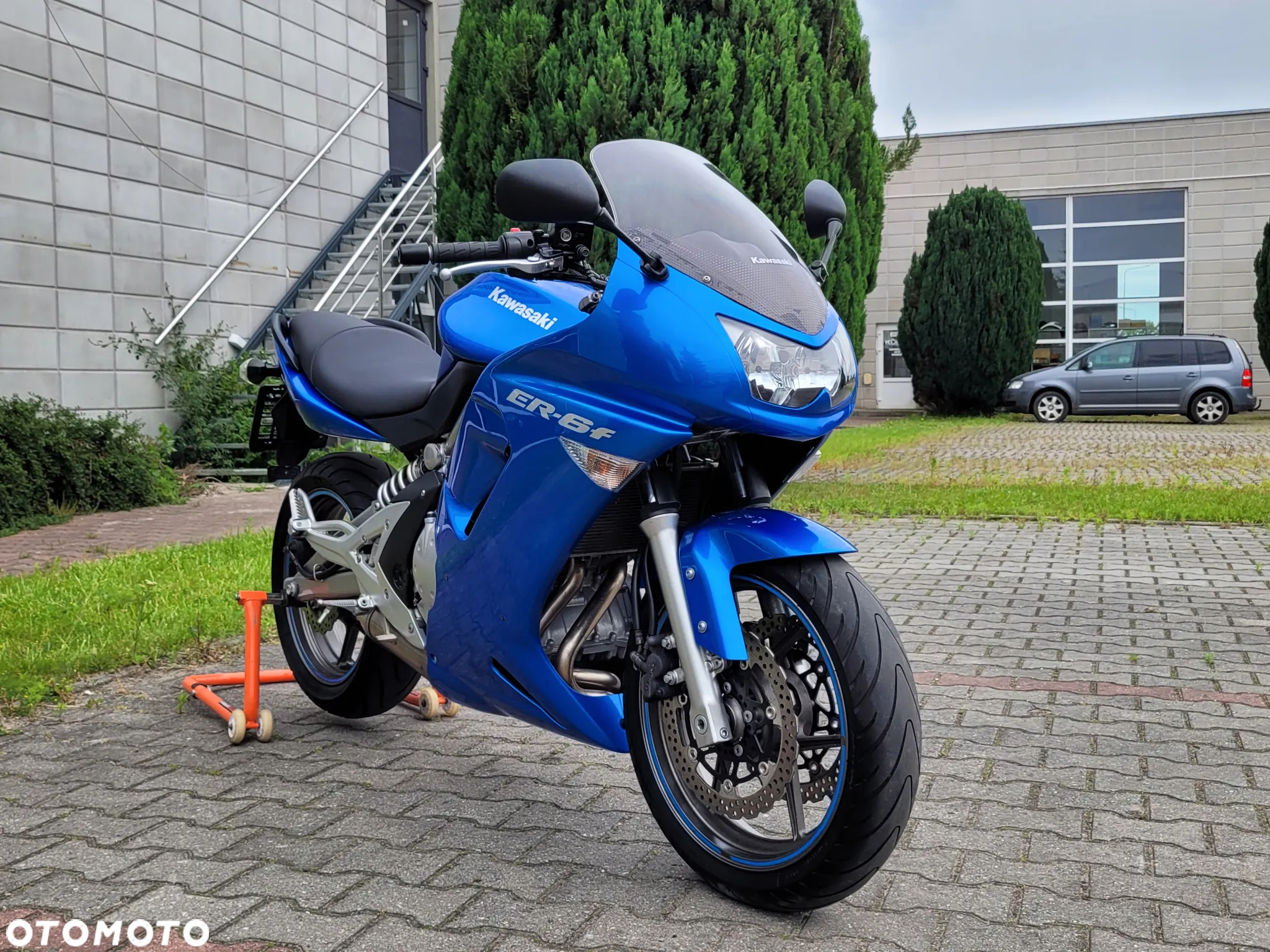 Kawasaki ER - 11