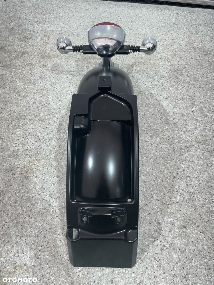 błotnik nadkole czacha owiewka Moto Guzzi V7 III Special 750 (nr1185) - 15