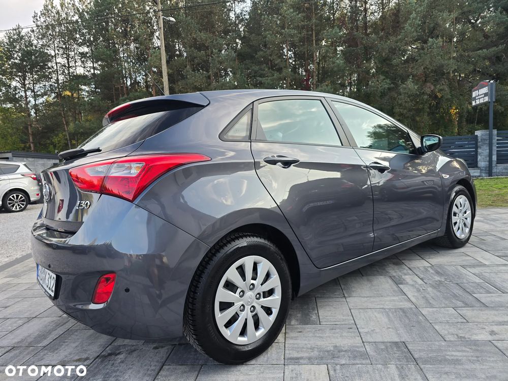 Hyundai i30 blue 1.4 Style - 18
