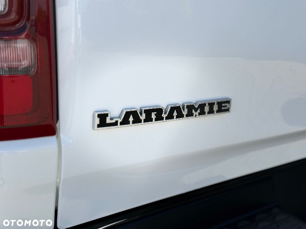 RAM 1500 Crew Cab Laramie - 11