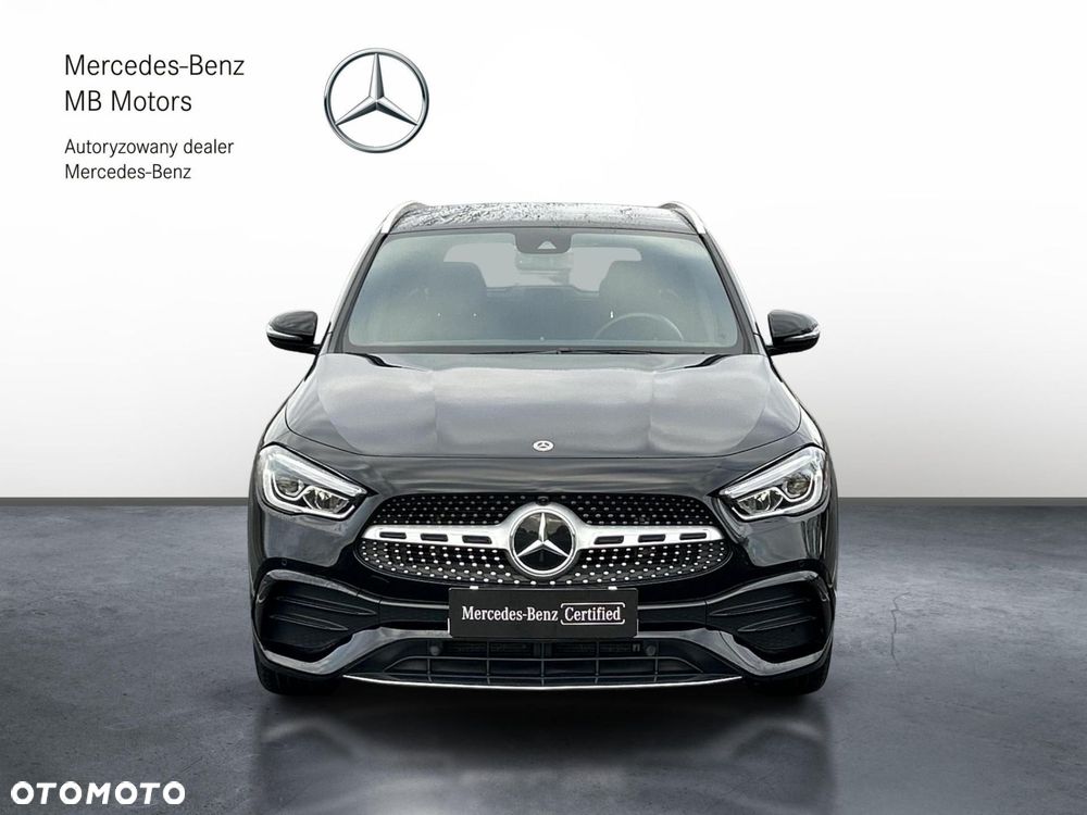 Mercedes-Benz GLA - 9