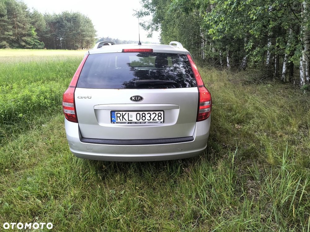 Kia Ceed - 7