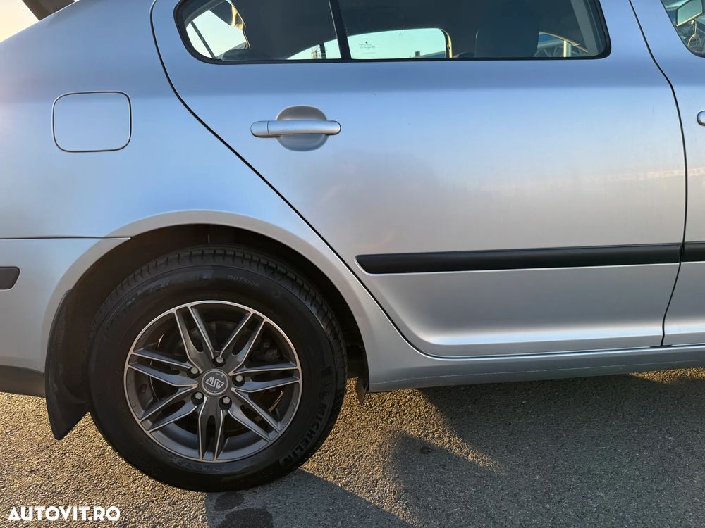 Skoda Octavia 1.6 MPI Classic Aut. - 35