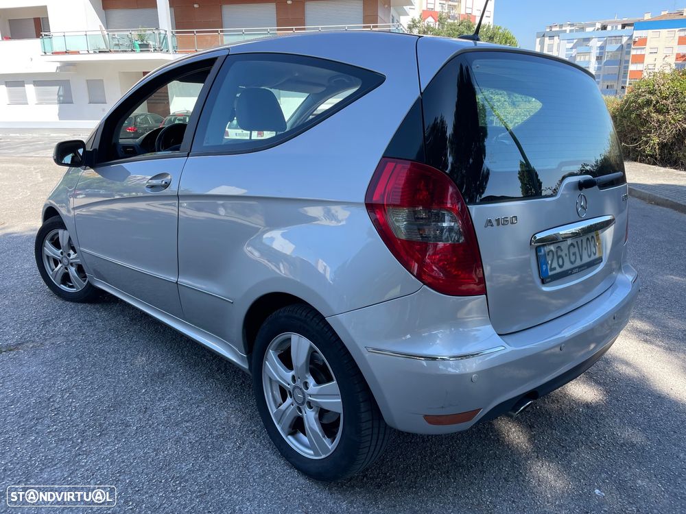 Mercedes-Benz A 160 Coupé CDi Avantgarde BlueEfficiency - 4