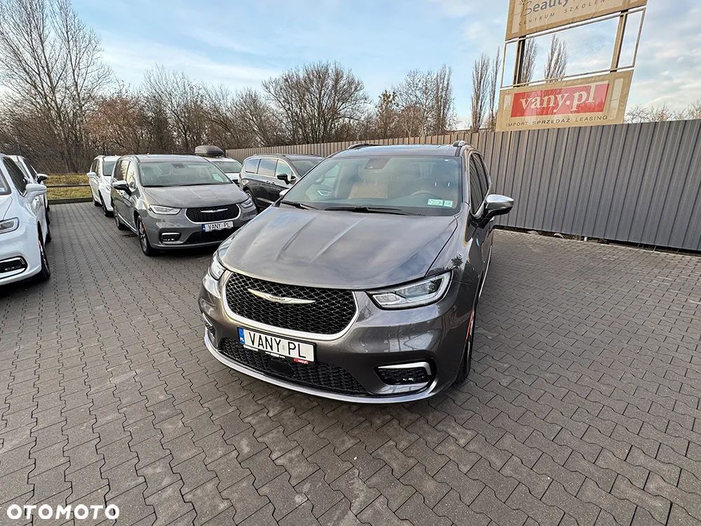 Chrysler Pacifica - 7