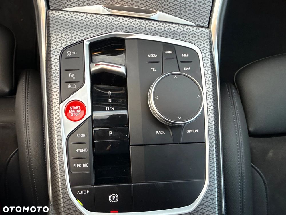 BMW Seria 3 330e xDrive M Sport sport - 25