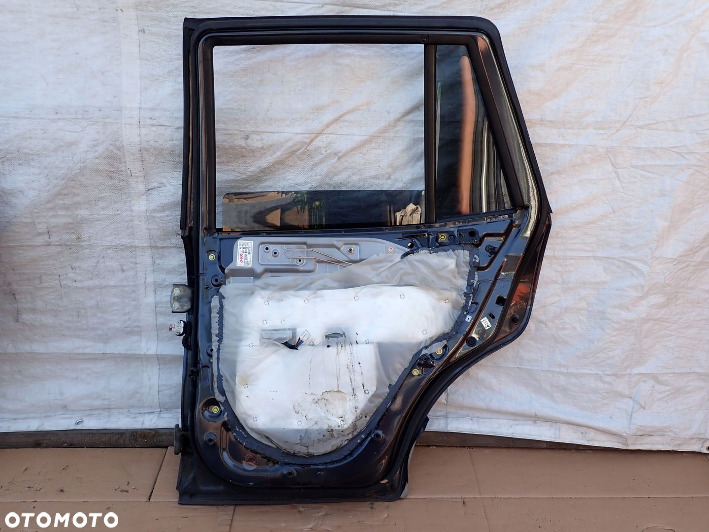 HYUNDAI SANTA FE 01- DRZWI TYLNE PRAWE 5W - 11