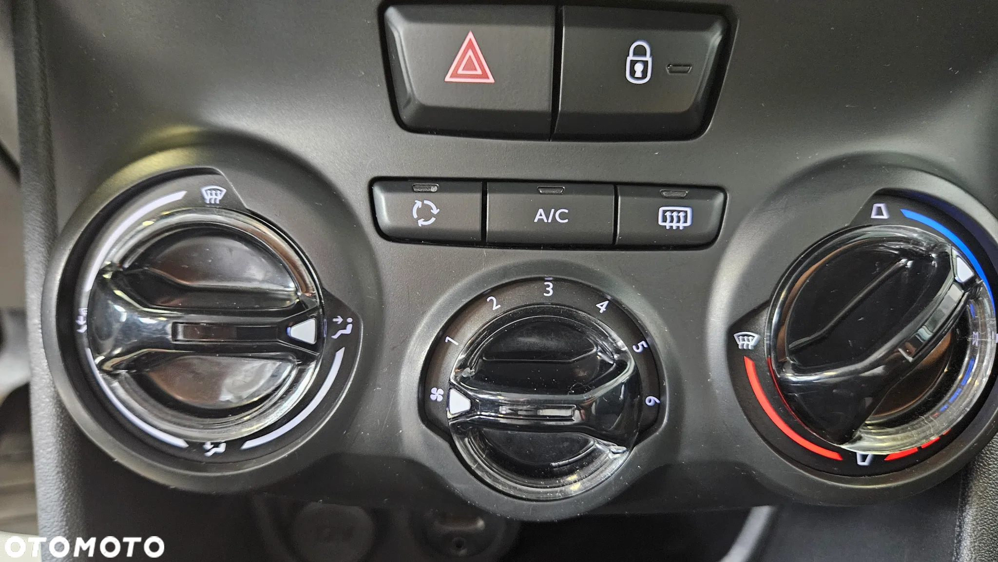 Peugeot 2008 1.2 Pure Tech Style - 21