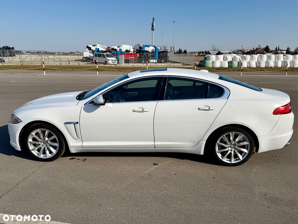 Jaguar XF 5.0 V8 Luxury - 2