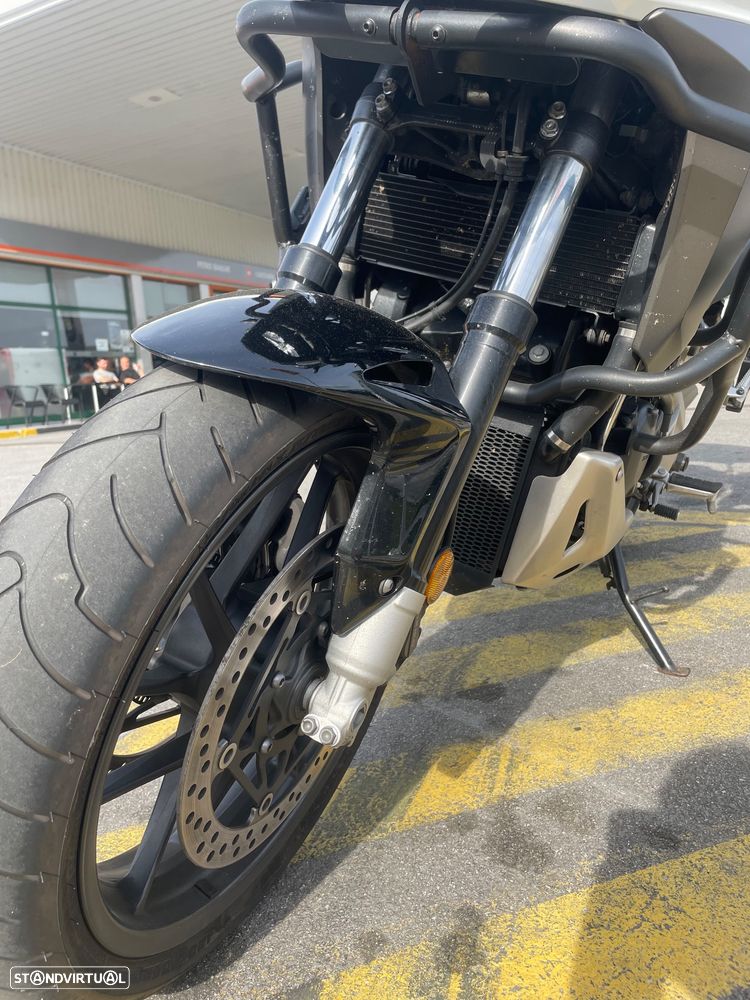 Honda VFR Crossrunner X - 13