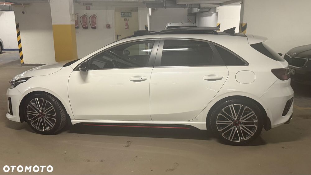 Kia Ceed - 4
