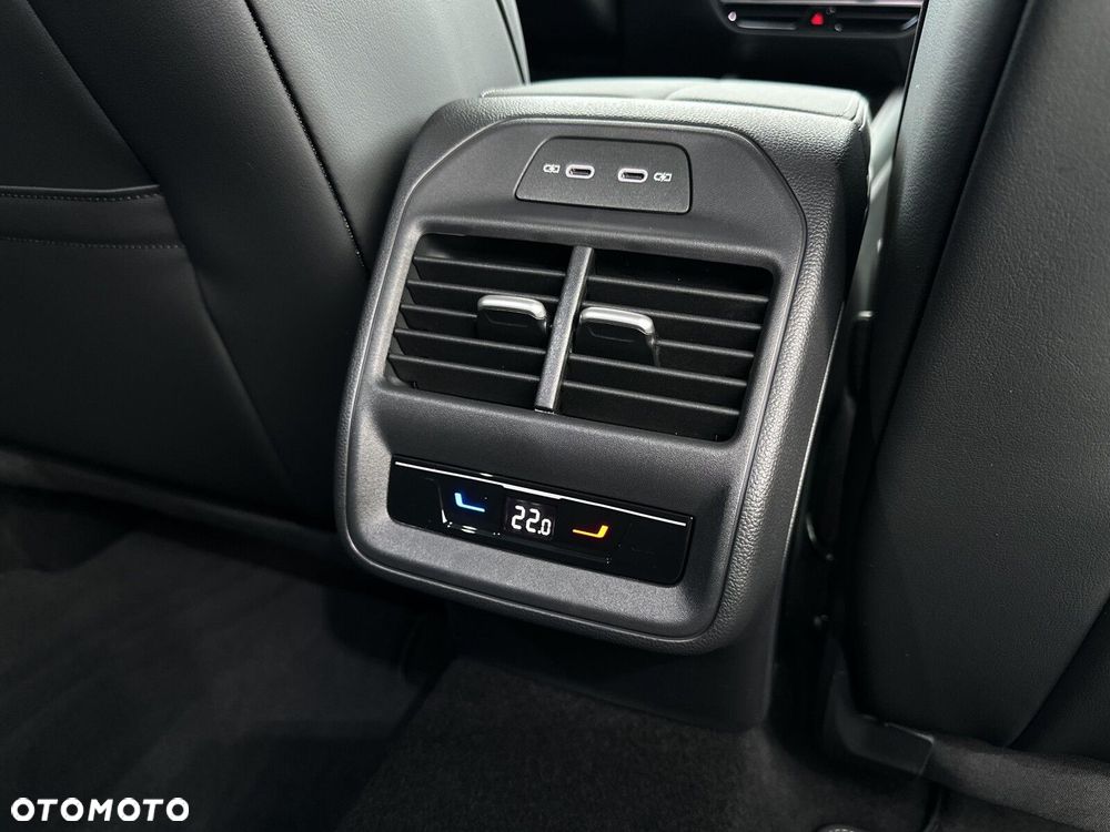 Volkswagen Passat Variant - 38