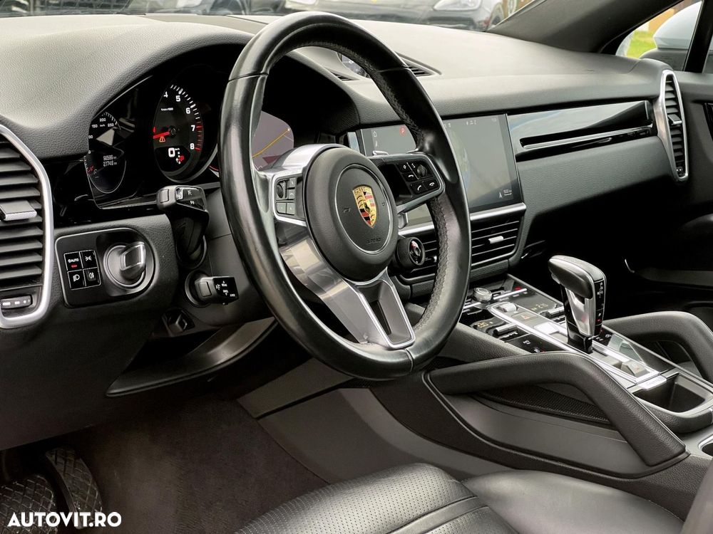 Porsche Cayenne - 12