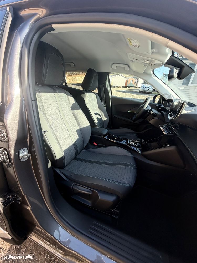 Peugeot 2008 PureTech 130 EAT8 Allure Pack - 18