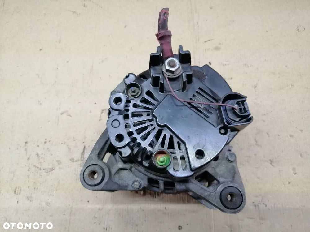 Renault Clio III 1.2 alternator - 7